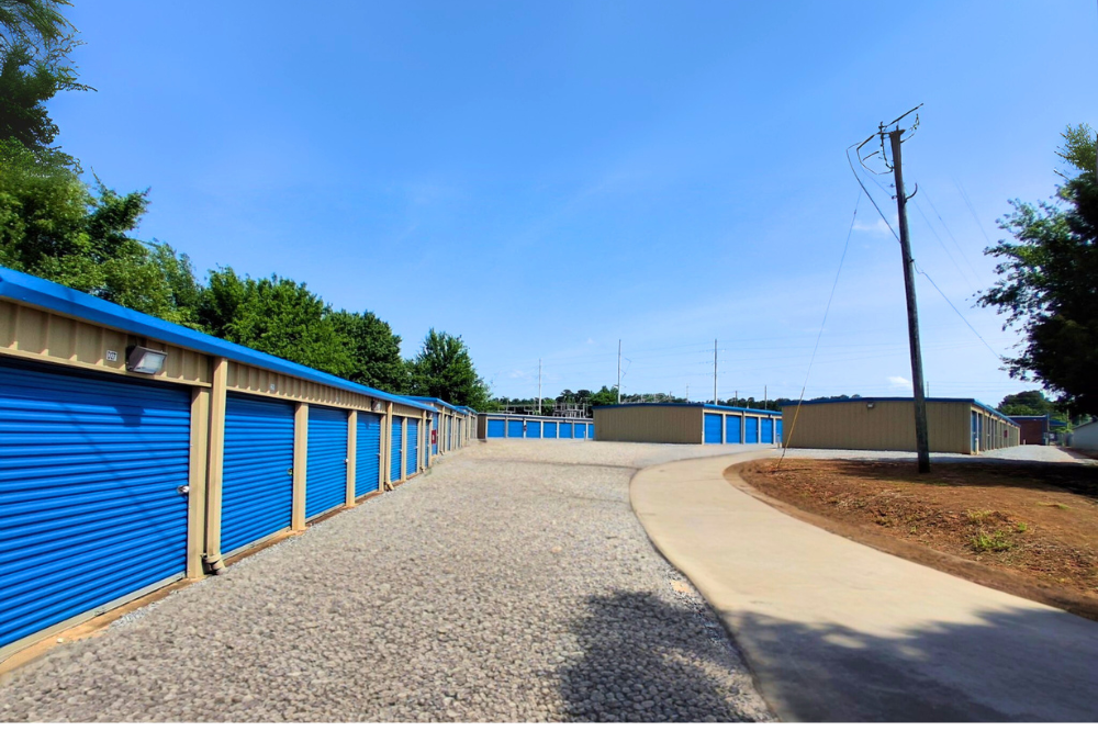 Outdoor drive-up self storage Tuscaloosa AL 35401